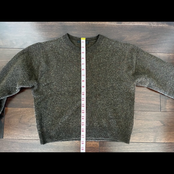 Uniqlo wool sweater - Picture 7 of 8